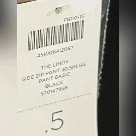 Chicos The Lindy Ultimate Fit Side Zip Pant Size .5 Black - Picture 7 of 8